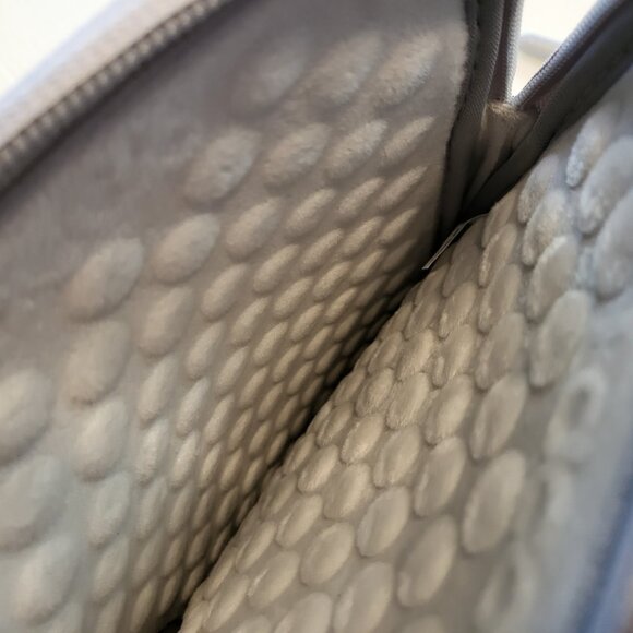 Protective Tablet Case Zipper Bag Quilted Interior Sleeve - Picture 4 of 7